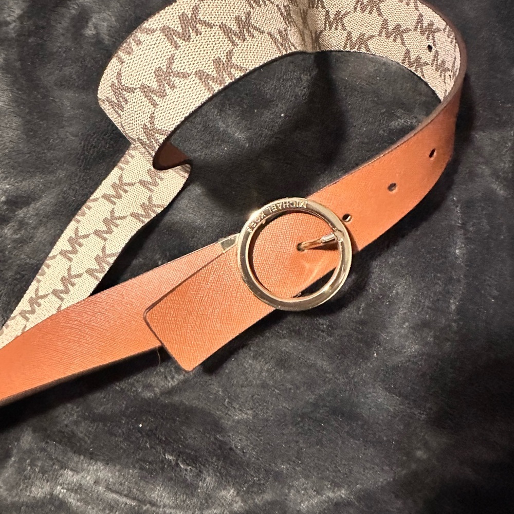 Michael Kors leather belt. Brand new